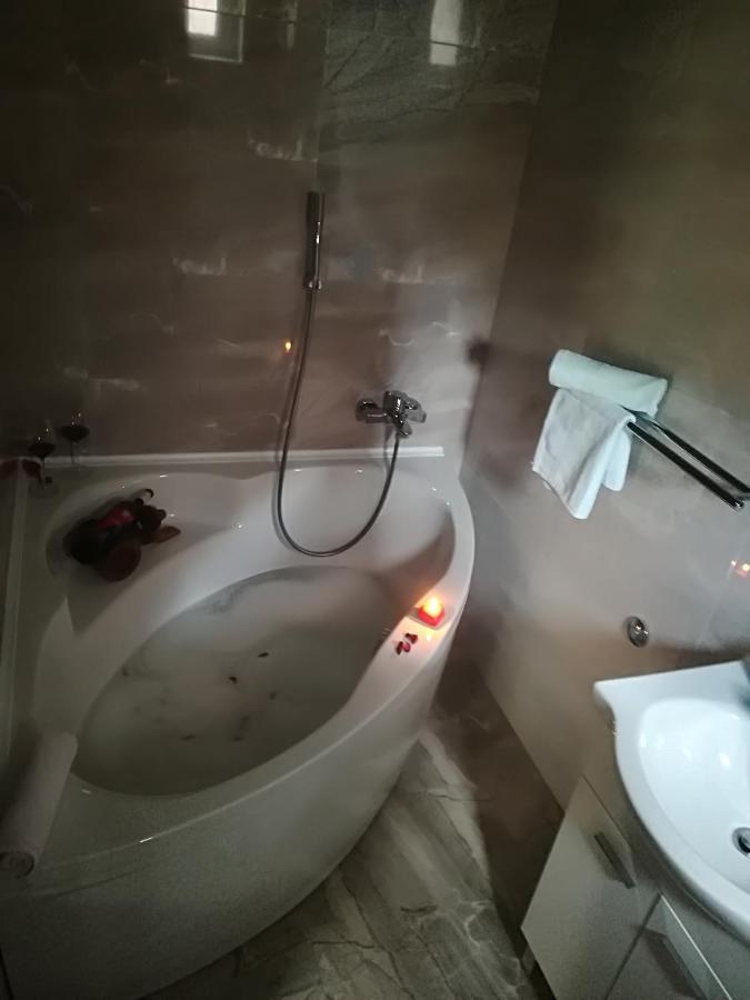 Apartment Nela Baska Voda Ngoại thất bức ảnh