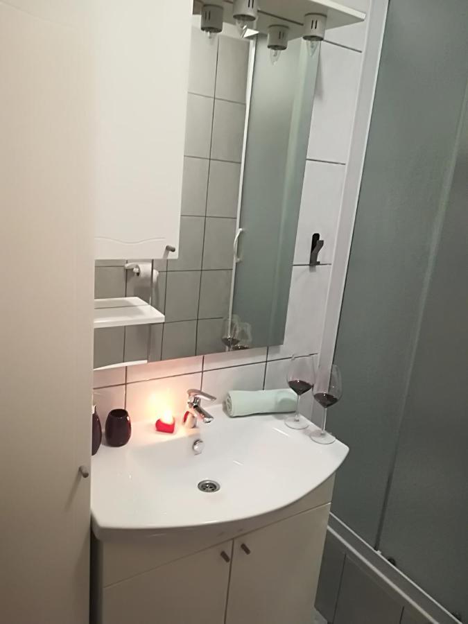 Apartment Nela Baska Voda Ngoại thất bức ảnh