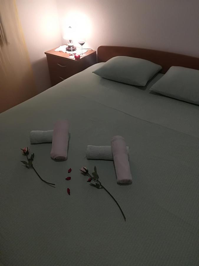 Apartment Nela Baska Voda Ngoại thất bức ảnh