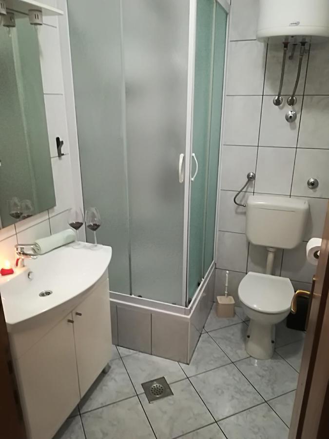 Apartment Nela Baska Voda Ngoại thất bức ảnh