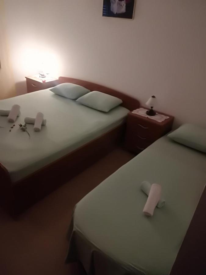Apartment Nela Baska Voda Ngoại thất bức ảnh