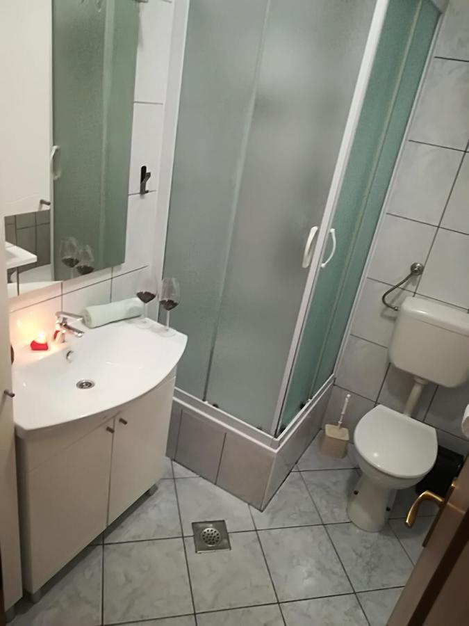 Apartment Nela Baska Voda Ngoại thất bức ảnh