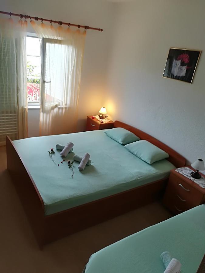 Apartment Nela Baska Voda Ngoại thất bức ảnh