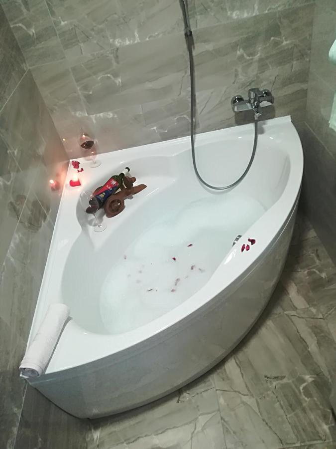 Apartment Nela Baska Voda Ngoại thất bức ảnh