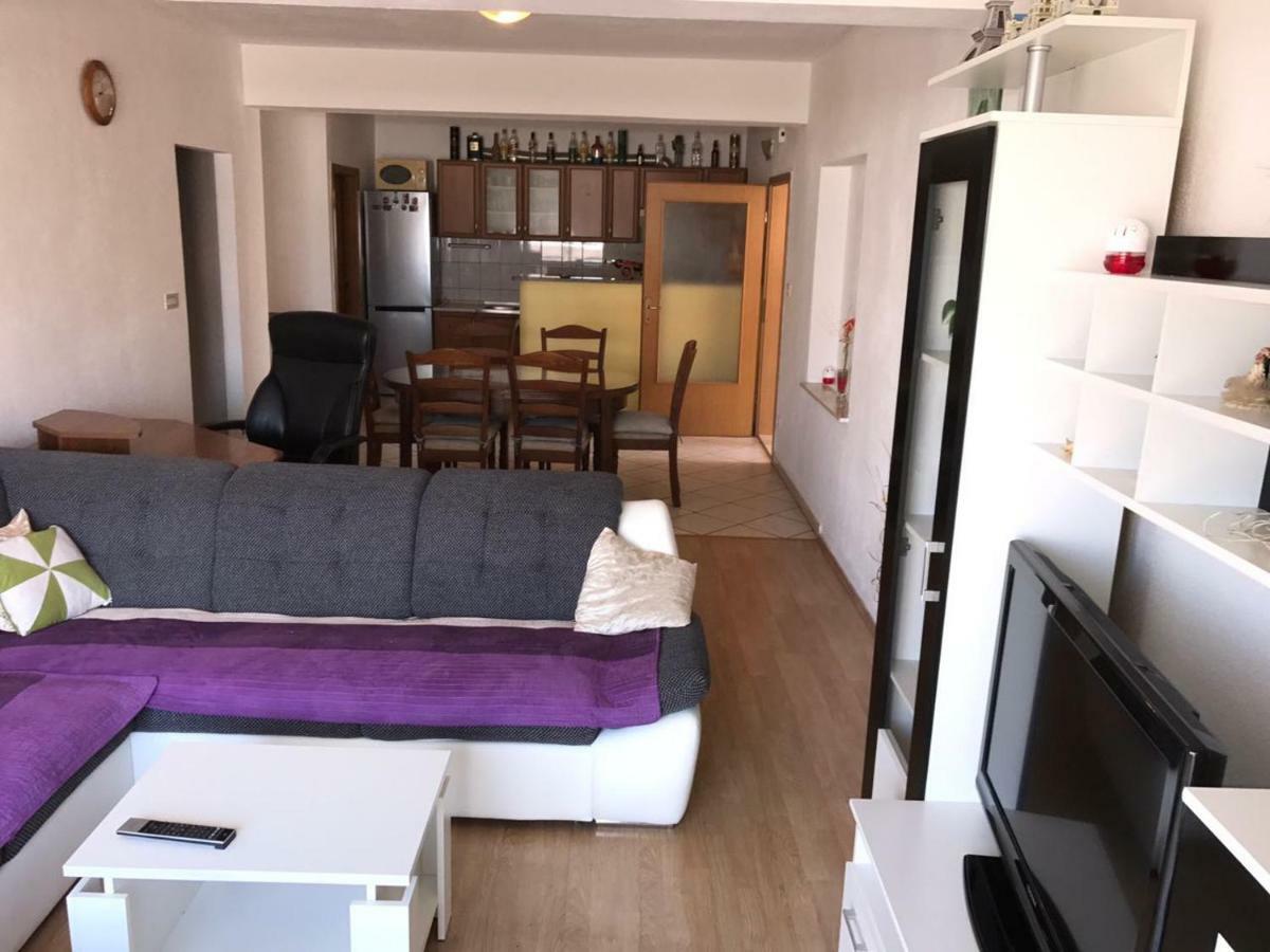 Apartment Nela Baska Voda Ngoại thất bức ảnh