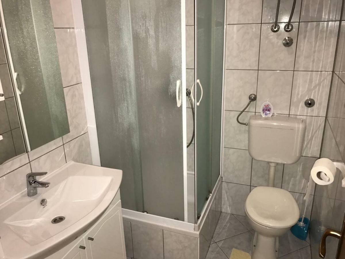 Apartment Nela Baska Voda Ngoại thất bức ảnh