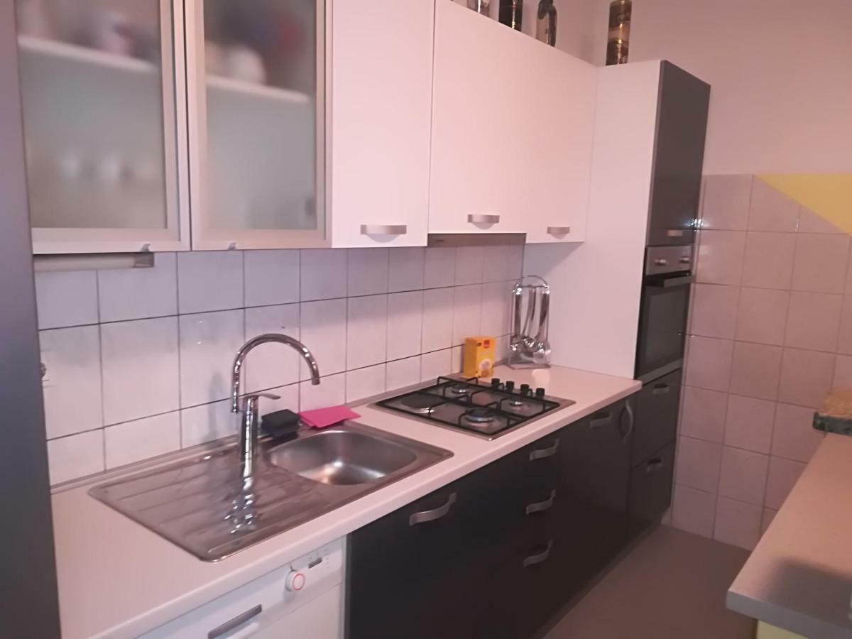 Apartment Nela Baska Voda Ngoại thất bức ảnh