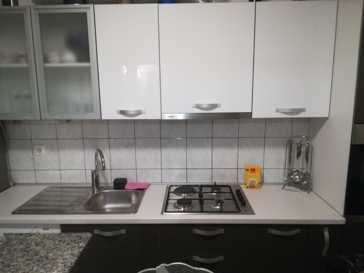 Apartment Nela Baska Voda Ngoại thất bức ảnh